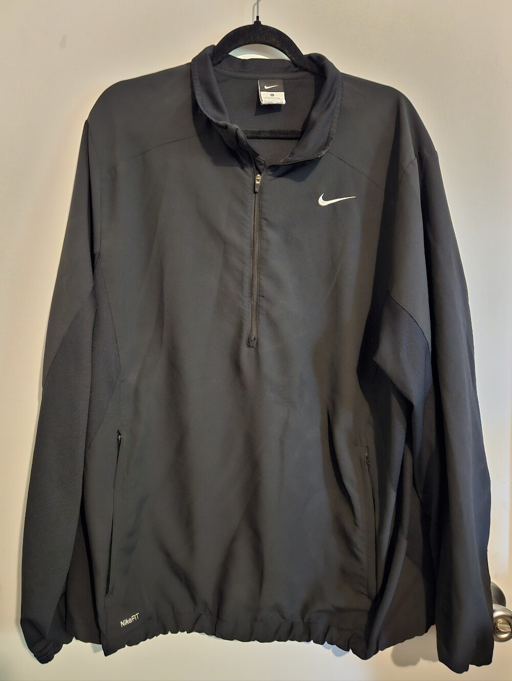 Nike Men’s XL Black 1/2 Zip Pullover Jacket NikeFIT Lightweight Athletic